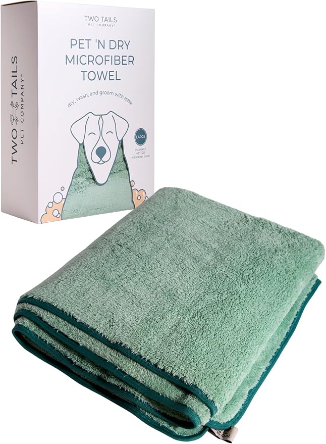 Two Tails Pet Company Pet N’ Dry Microfiber Bath Towel, Absorbent Dog Towels for Drying or Washing Large Dogs and Puppies, Soft and Lightweight, Fast Drying, Grooming Dog Supplies, Size Large