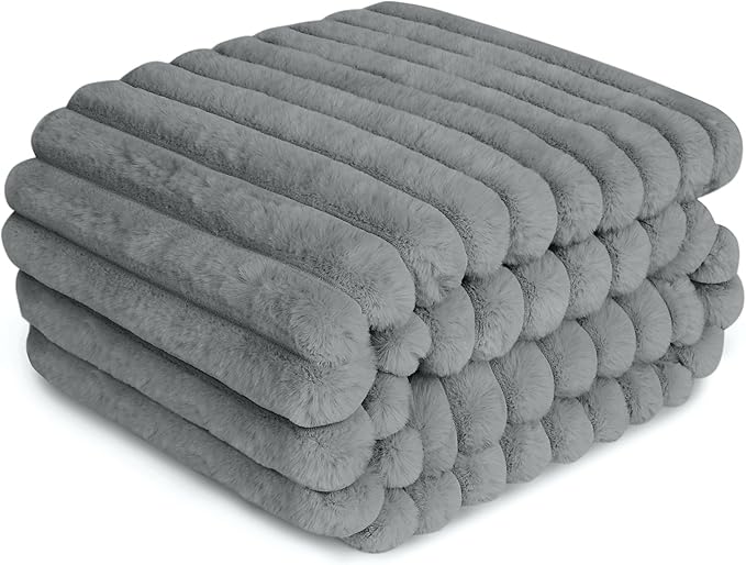 Waterproof Dog Blanket for Bed, Luxury Plush Washable Large Dogs Blankets for Furniture Protection, Super Soft Calming Pet Blanket for Indoors (Grey, 40"x50")